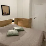 Апартаменты With Parking Space - 7295 *