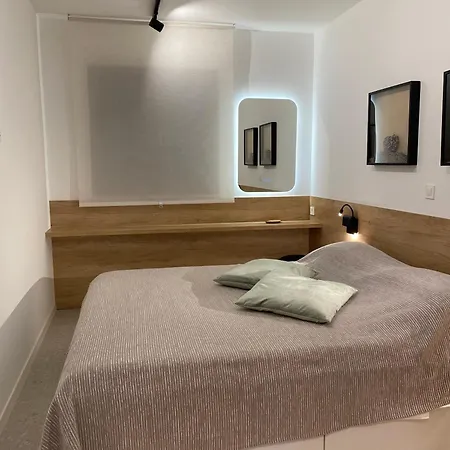 Appartement With Parking Space - 7295
