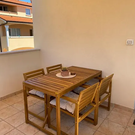 With Parking Space - 7295 Apartament Medulin