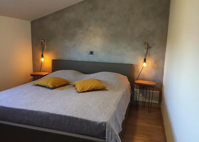 With Parking Space - 7295 Appartement *
