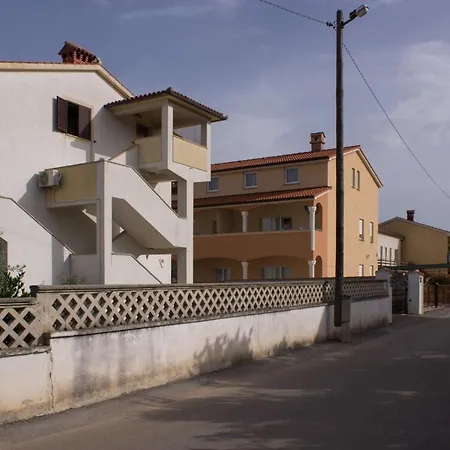 Apartment With A Parking Space - 7295