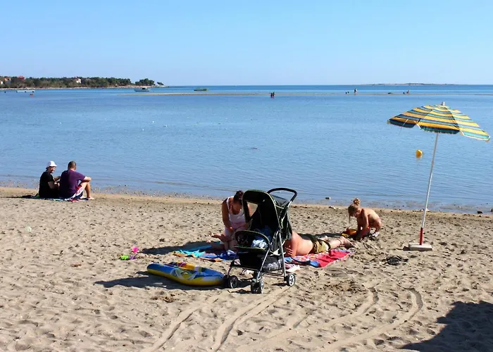 Lejlighed With Parking Space - 7295