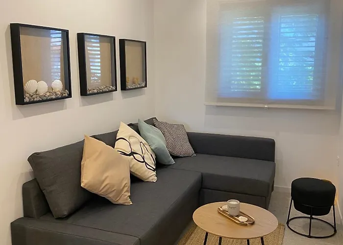 With Parking Space - 7295 Lejlighed